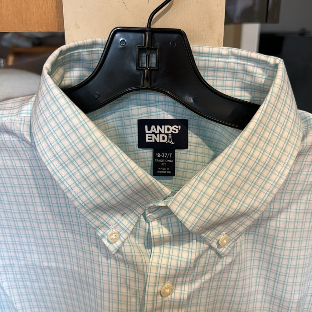 NWOT Land’s End Button Down Shirt Sz 18-37/T